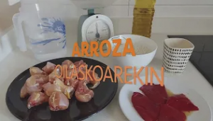 Haurron arroza oilaskoarekin